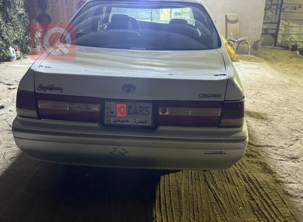 تۆیۆتا کراون